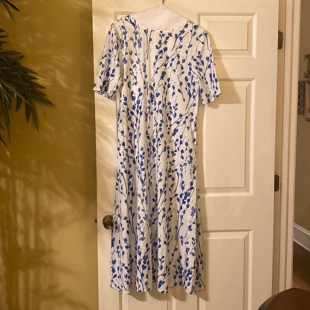 Blue/white floral dress L